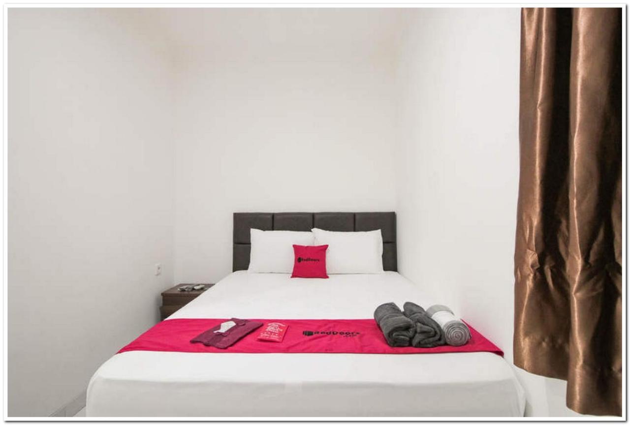 Reddoorz @ Ruko Itc Roxy Mas Otel Cakarta Dış mekan fotoğraf
